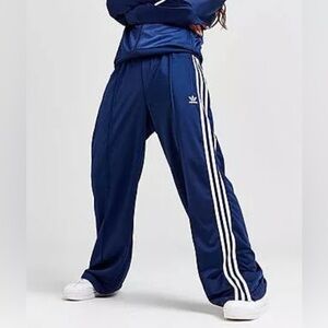 Adidas Women Firebird Loose Track Pants. Size L. NEW